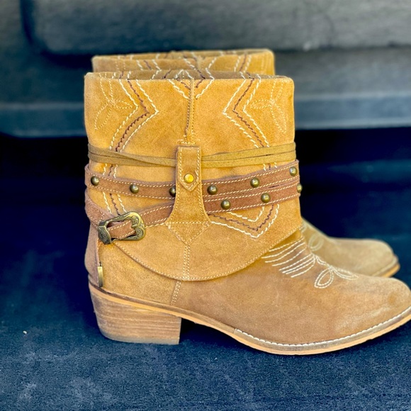 Naughty Monkey Cowboy Booties 6.5 - Picture 2 of 3